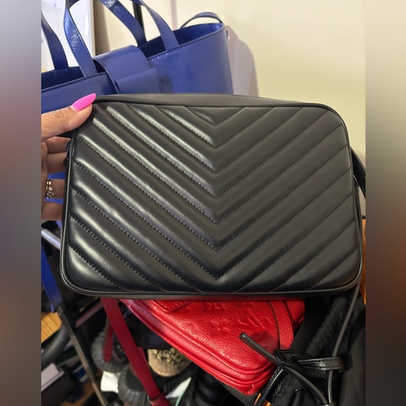 Beautiful YSL Lou bag. !!!! Shipping tomorrow!!!! We be Sold tomorrow!!!! - Picture 4 of 17